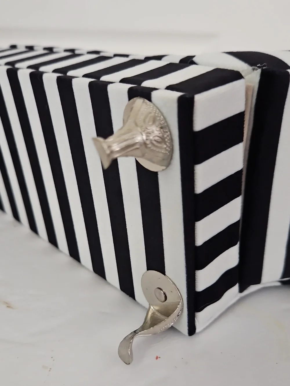 NWOT Mini Sofa Jewelry Box